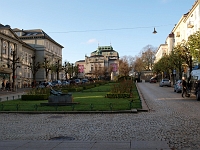 PB128677